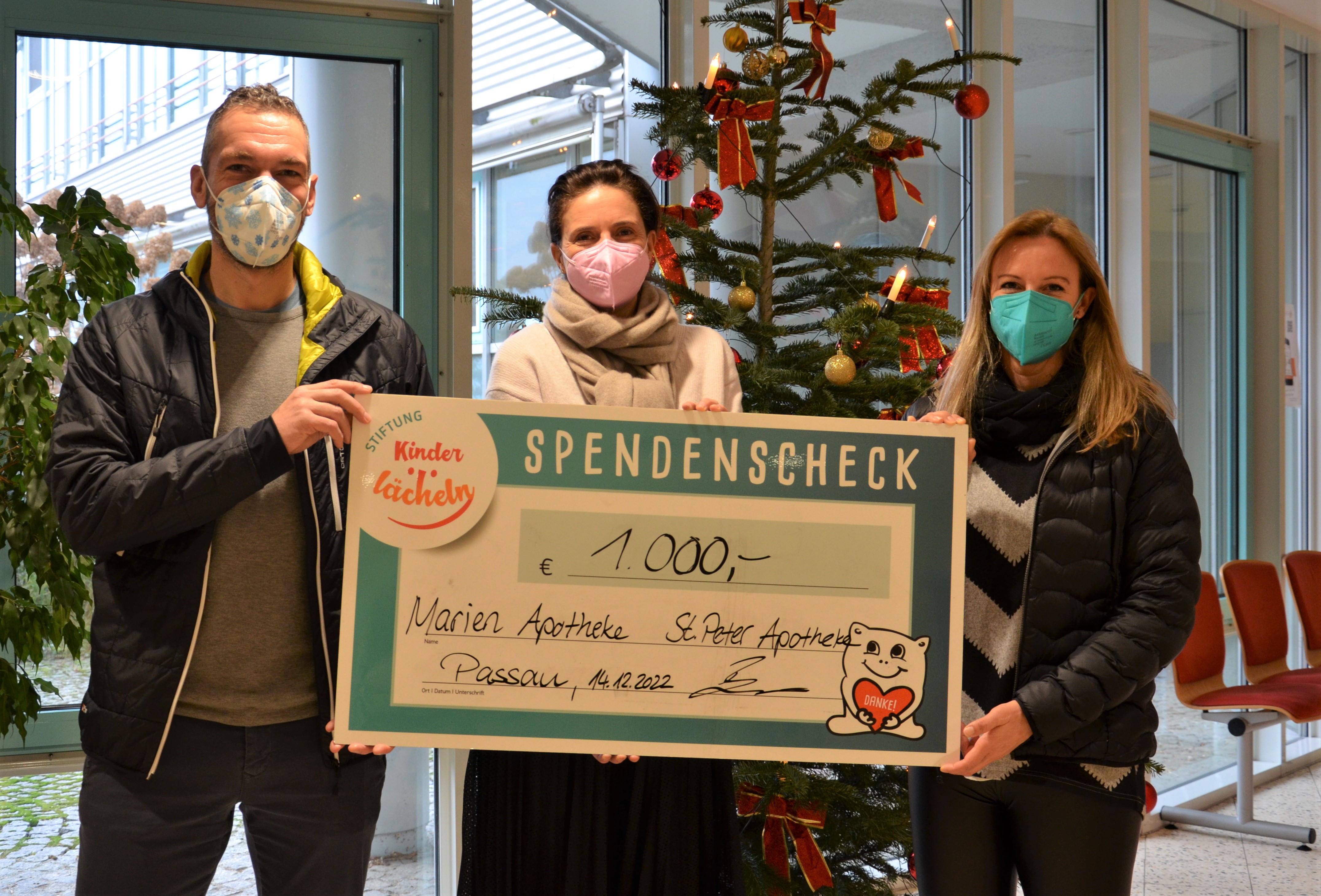 2022 12 15 Marien Apotheke Wir sind froh dass Ihr so nah seid